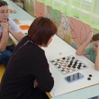 80 мирных рукопожатий